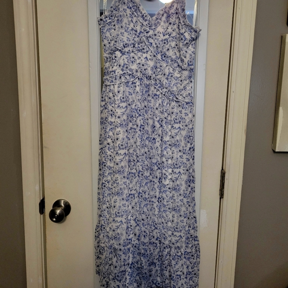 New without tags dress. I love it but have so many things weren't getting worn